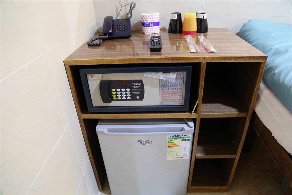 New Tokyo Hostel Hong Kong Ngoại thất bức ảnh