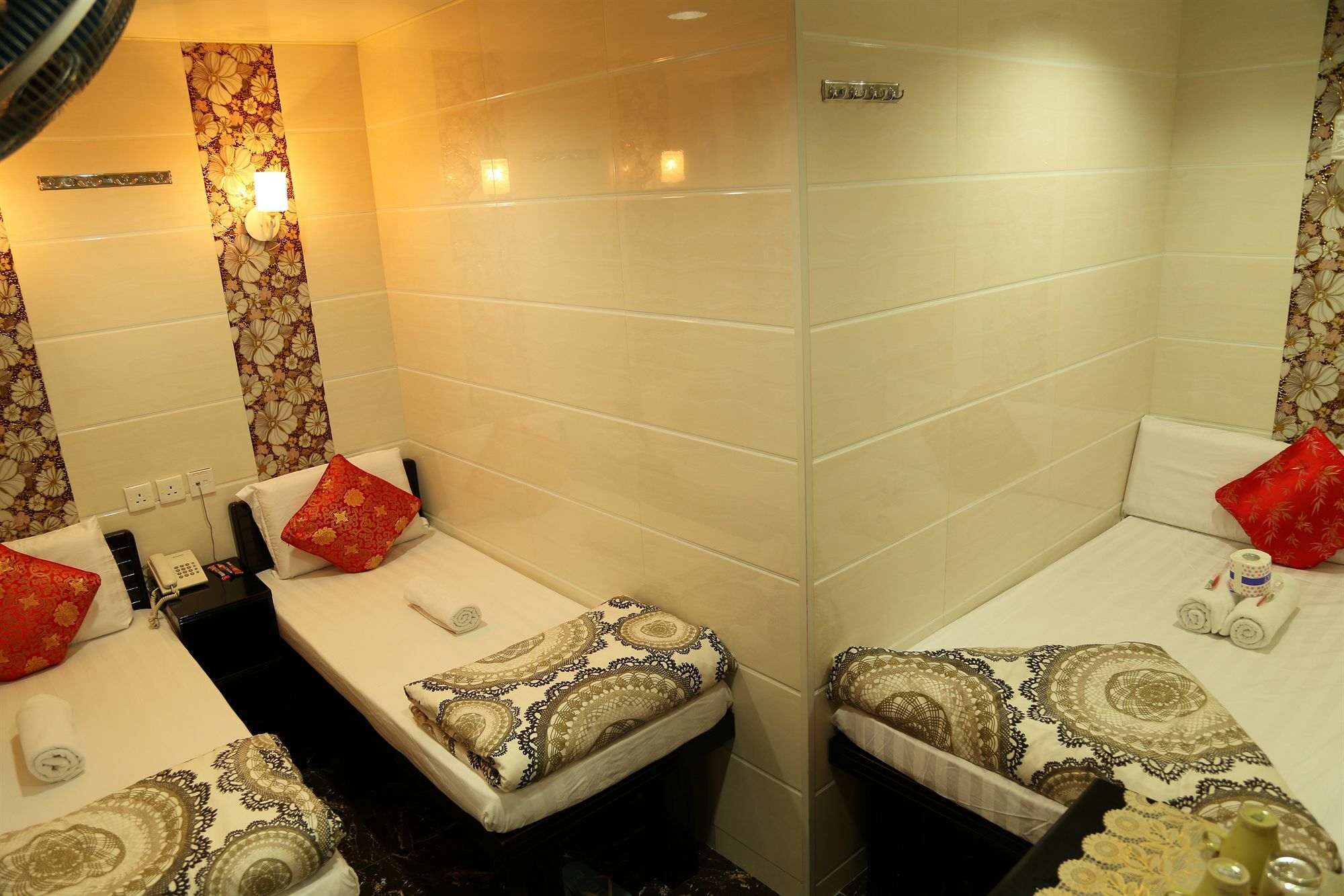 New Tokyo Hostel Hong Kong Ngoại thất bức ảnh