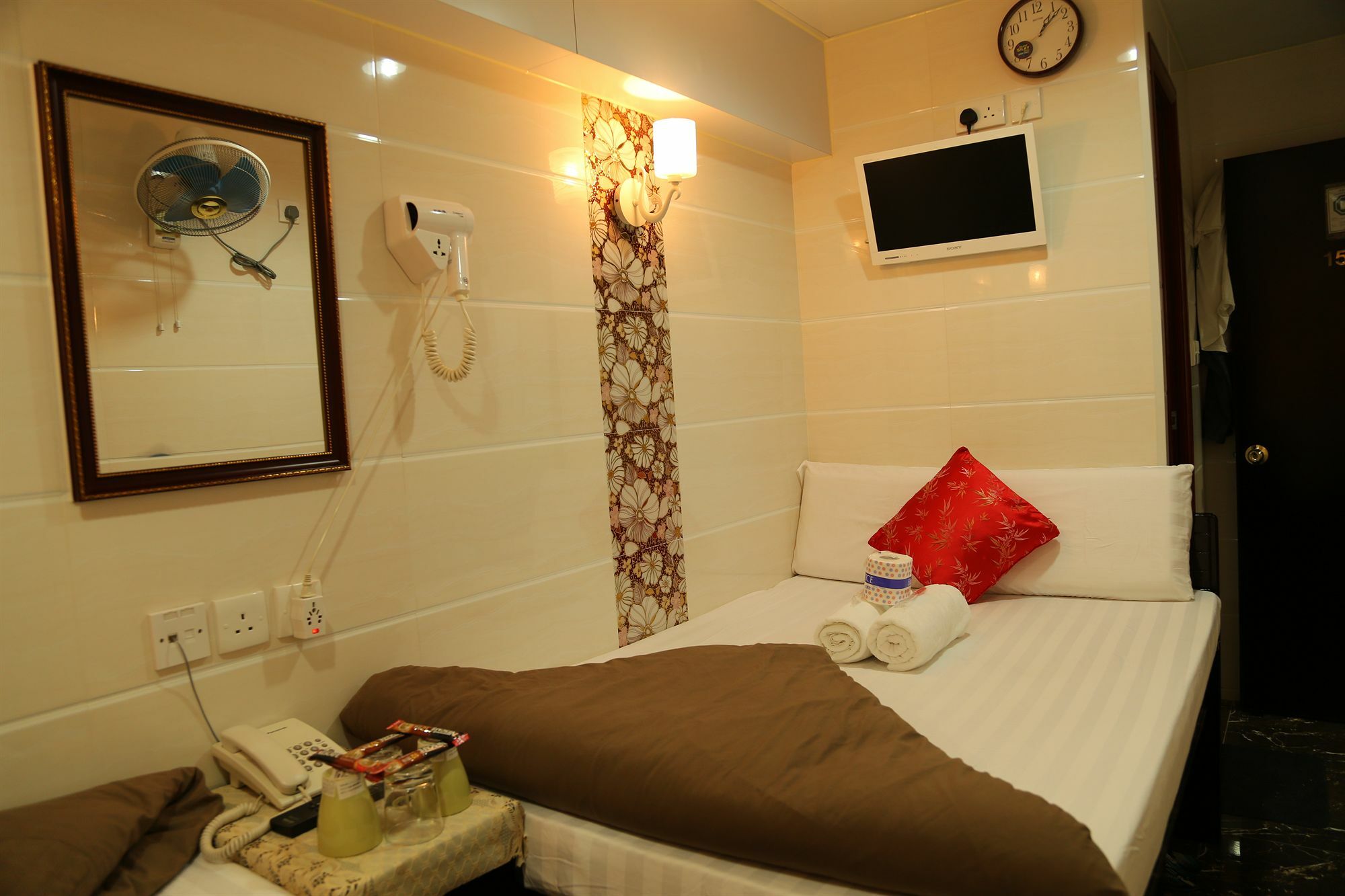New Tokyo Hostel Hong Kong Ngoại thất bức ảnh